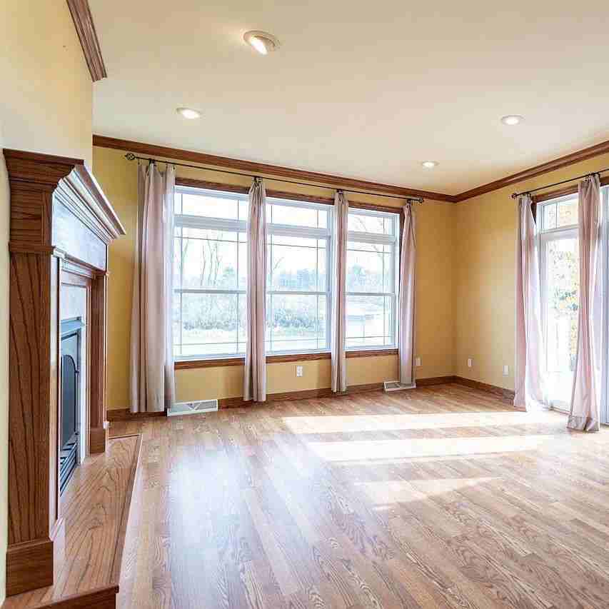 2220 Tracey Ct - Photo 2 of 16