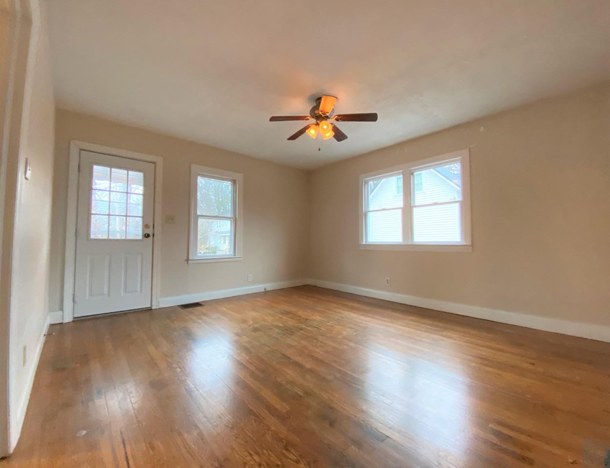 96 1/2 Louisiana Ave #1 - Photo 3 of 25