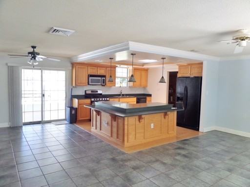 375 SE Hopeful Dr - Photo 2 of 28