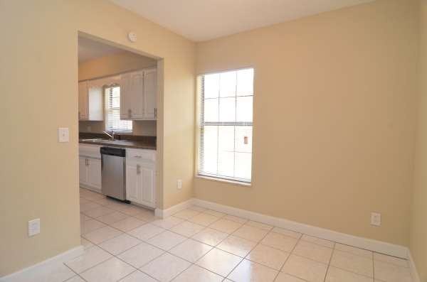 8026 N Ola Ave - Photo 3 of 25