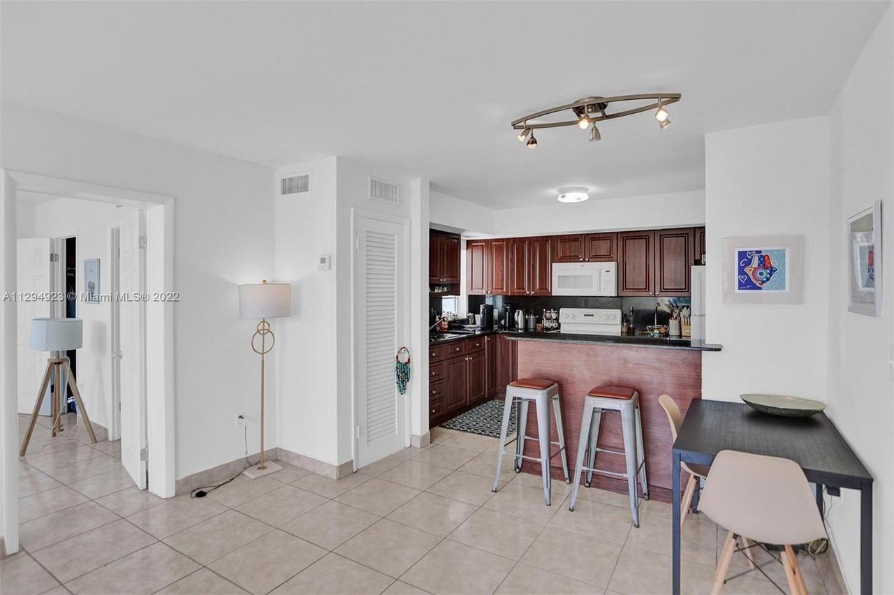 1075 93rd St - Photo 2 of 8