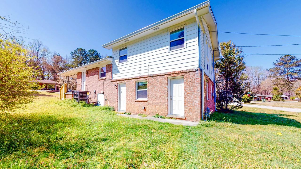 Whitworth Dr Sw - Photo 4 of 13