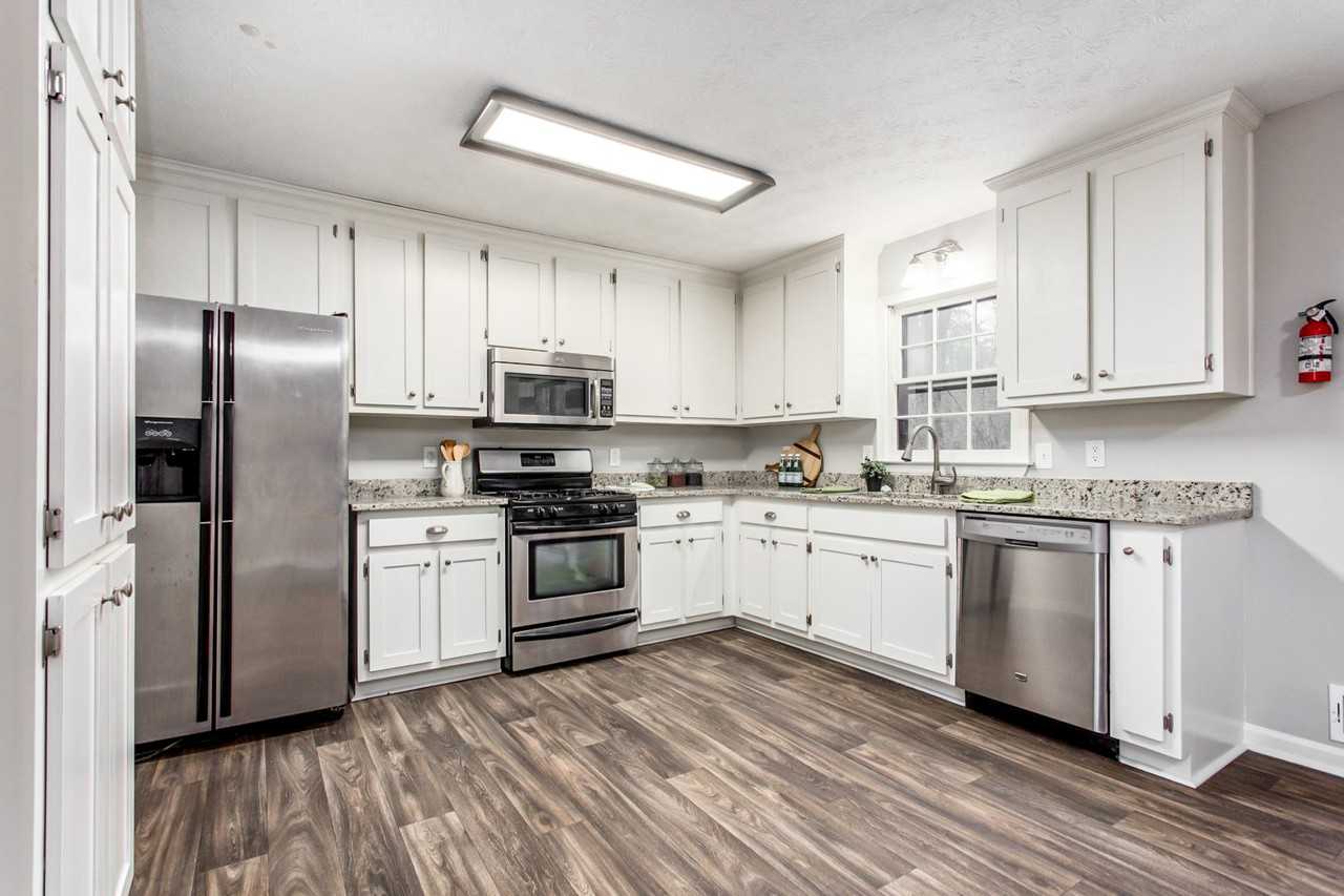 Butler Ct - Photo 2 of 10