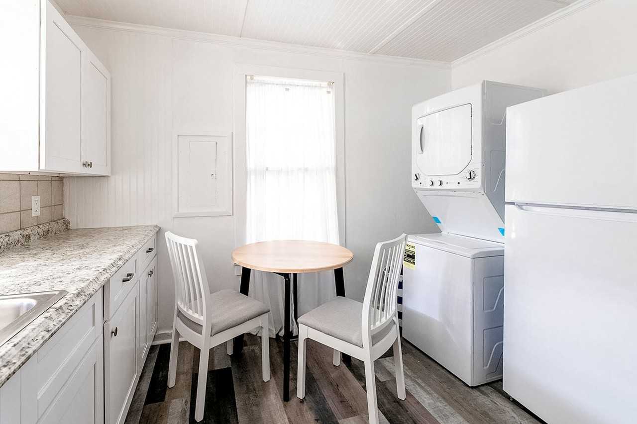 Custer St - Photo 4 of 8