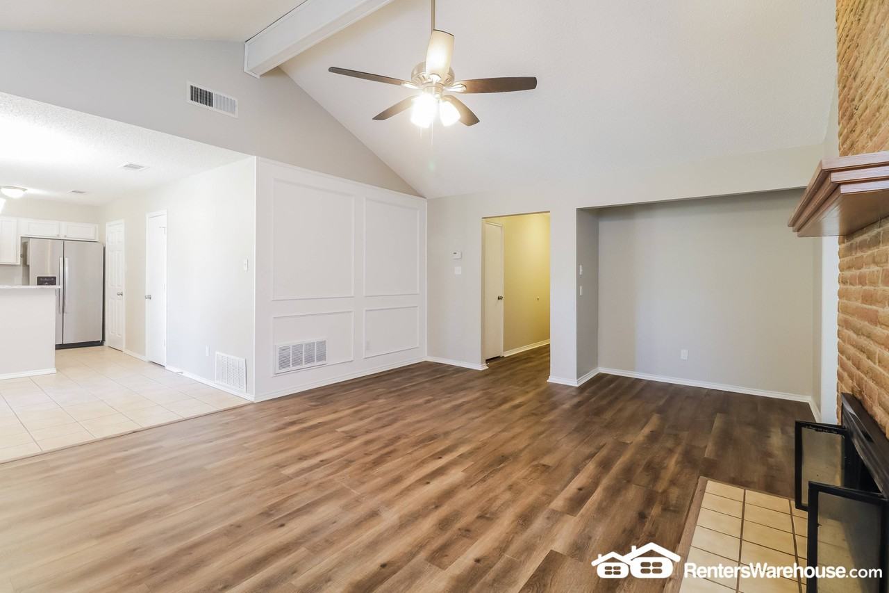 6817 Stillmeadows Cir S - Photo 2 of 10