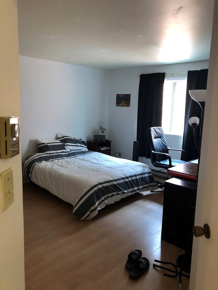 38 Rue Maple Apartments in SainteAnnDeBellevue, SainteAnnede