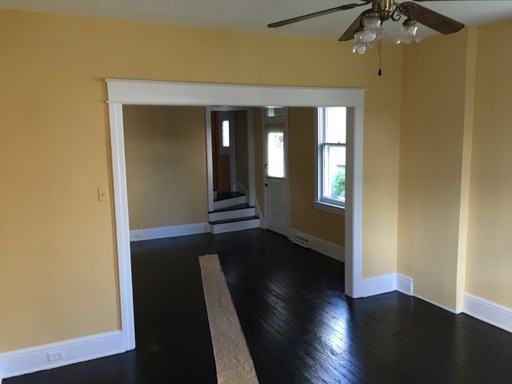 522 W Howard St - Photo 3 of 14