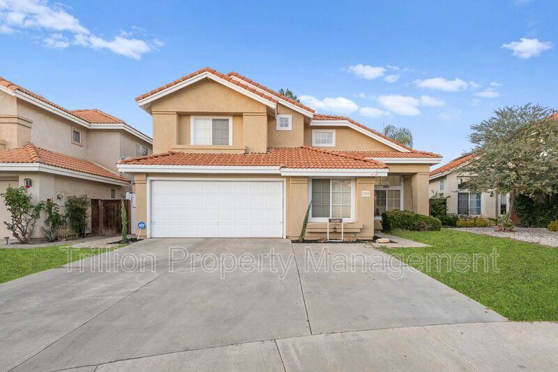 30498 Laurel Ct - Photo 2 of 33