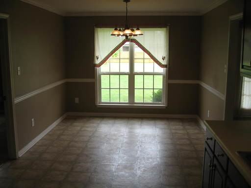 9106 Creek Ct - Photo 2 of 3