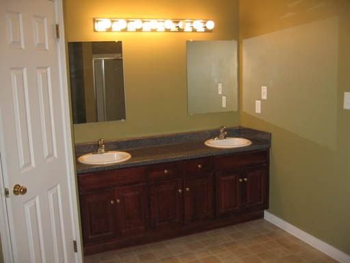 9106 Creek Ct - Photo 3 of 3