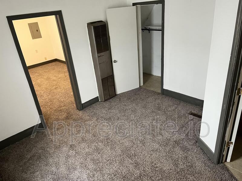 803 Washington Ave - Photo 2 of 5