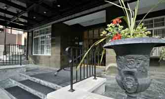 featured image of 3465 Rue Redpath