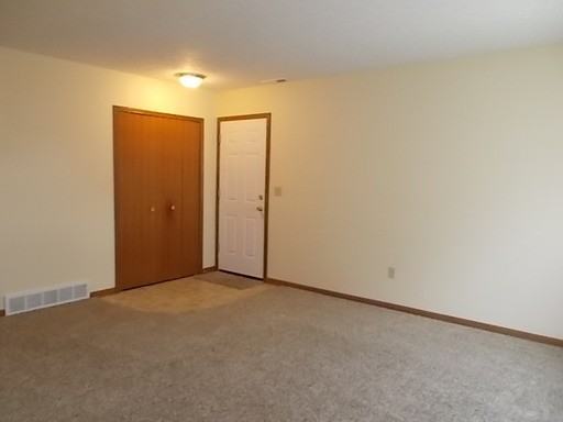 2537 Zircon St NE - Photo 3 of 10