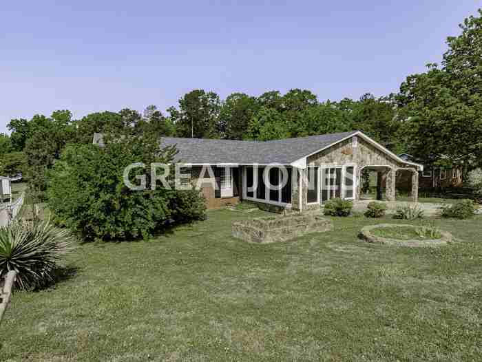 139 Iris Ln - Photo 3 of 27