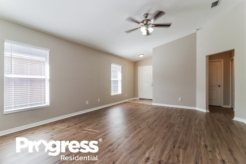 7124 Kendall Heath Way - Photo 3 of 16