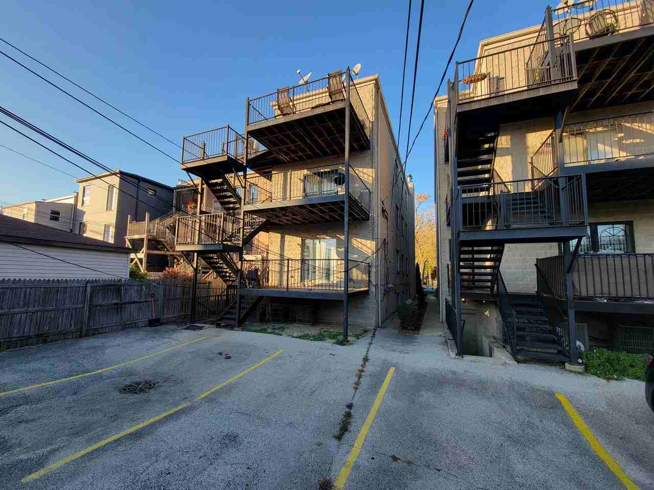 525 East Bowen Avenue #1 - Photo 2 of 32