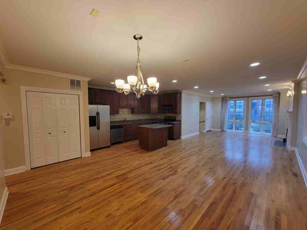 525 East Bowen Avenue #1 - Photo 7 of 32