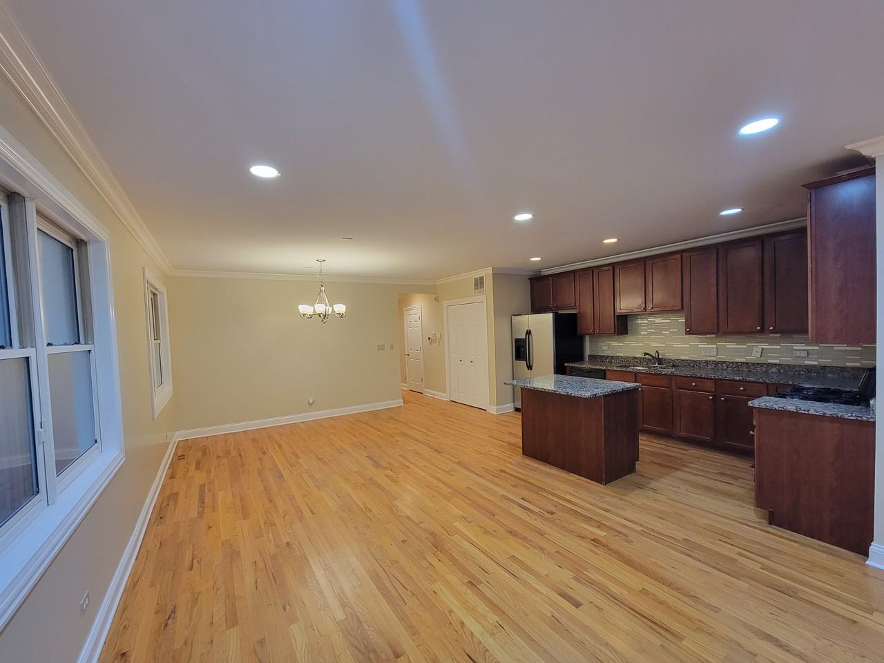 525 East Bowen Avenue #1 - Photo 6 of 32