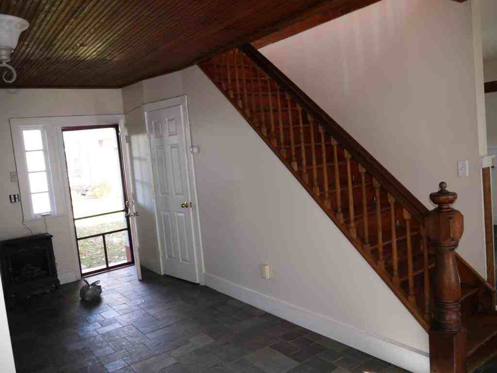 110 Pear Aly - Photo 3 of 17