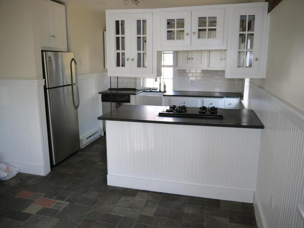 110 Pear Aly - Photo 4 of 17