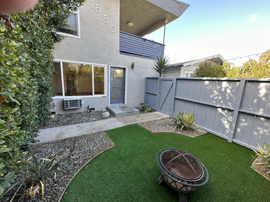 1850 11th St - Photo 4 of 21
