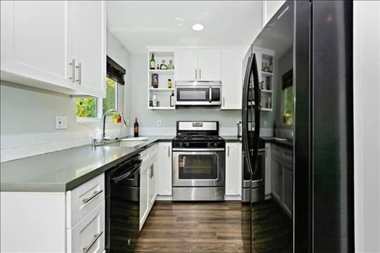 1844 16th St Apt A - Photo 4 of 17