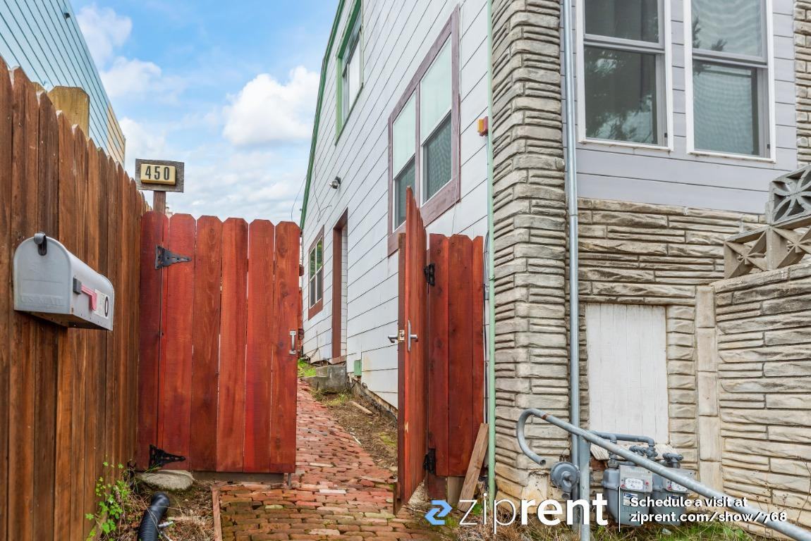 450 Oriente St - Photo 2 of 19