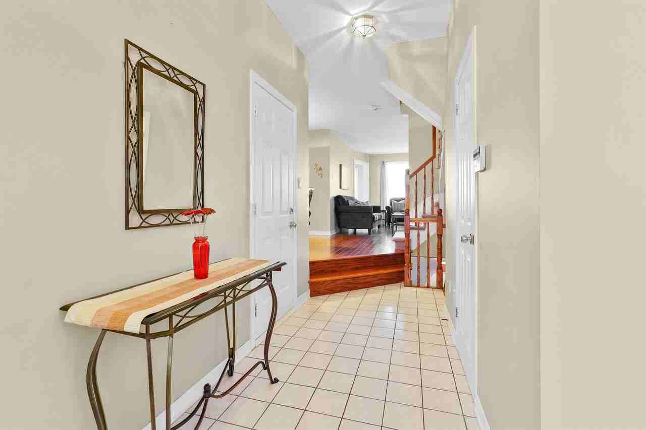 115 Kimberwick Crescent - 1 - Photo 2 of 34