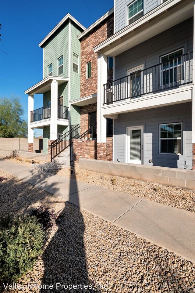 Encanto Townhomes - Photo 2 of 30
