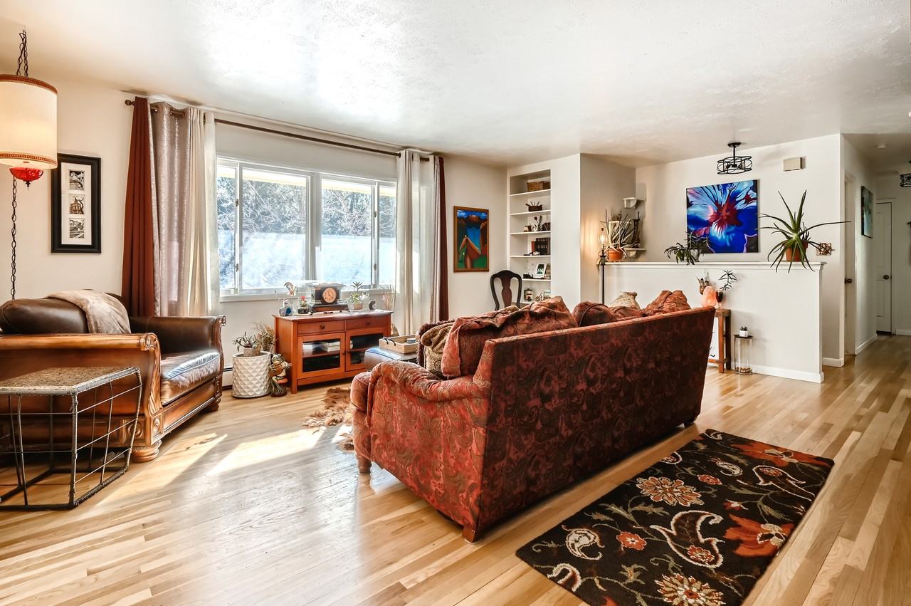 2762 Magnolia Road - Photo 2 of 17