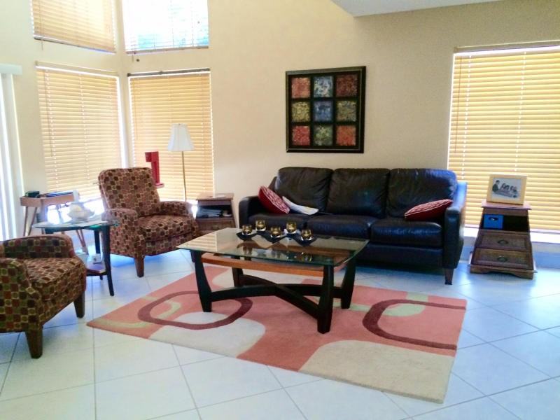 5327 Park Pl Cir - Photo 3 of 6