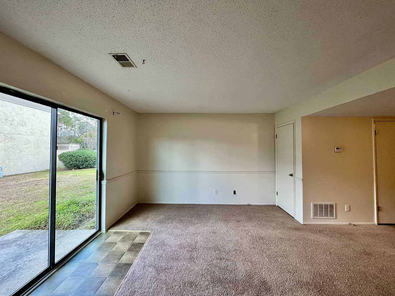 901 Olmstead Drive - 28Unit 28 #28 - Photo 4 of 15