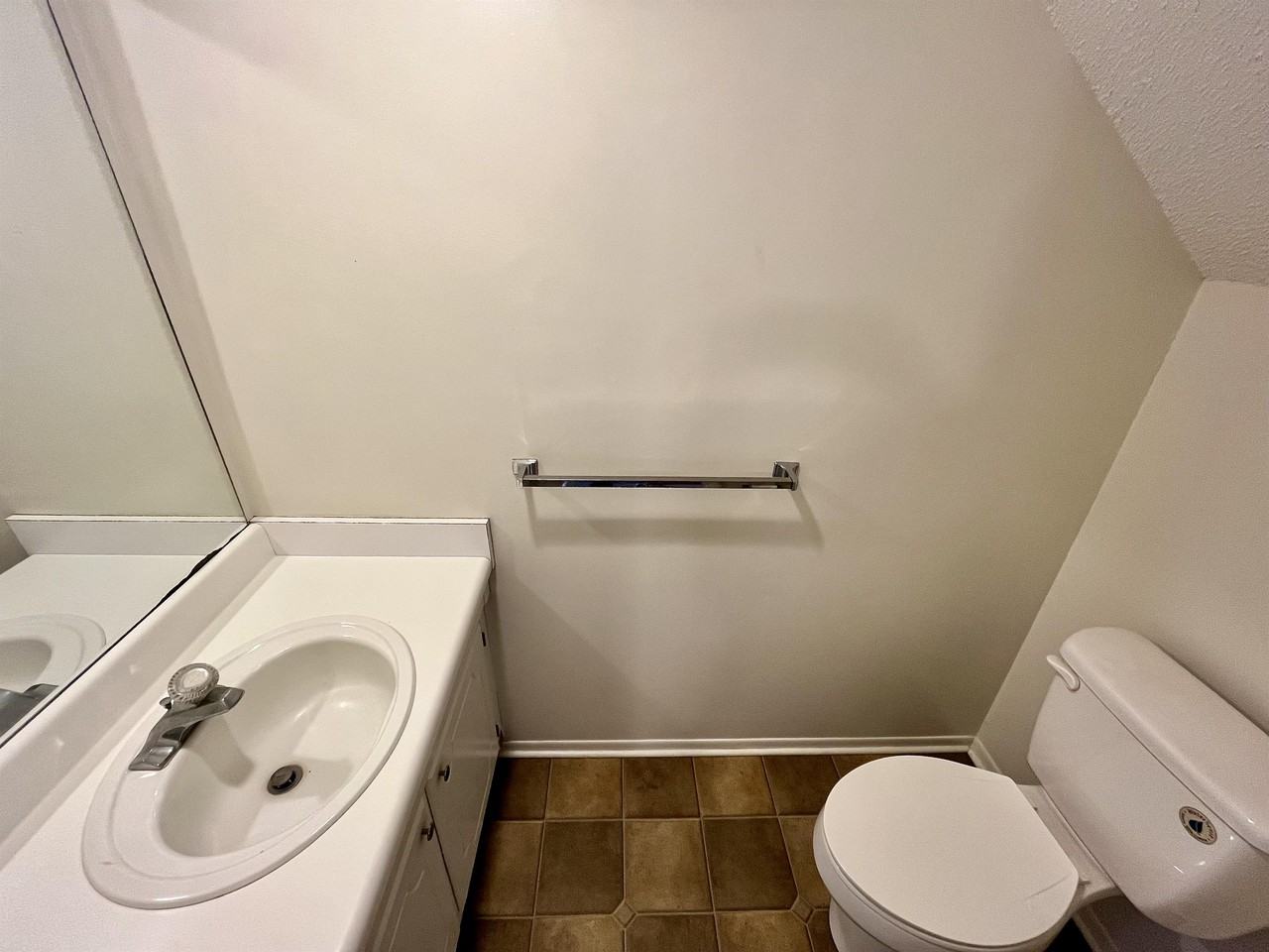 901 Olmstead Drive - 28Unit 28 #28 - Photo 6 of 15