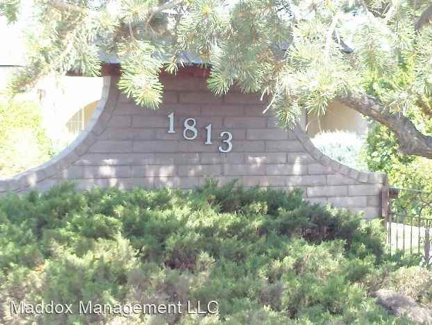1813 Girard Blvd NE - Photo 2 of 12