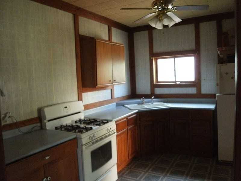 402 S Gonser Ave - Photo 2 of 14