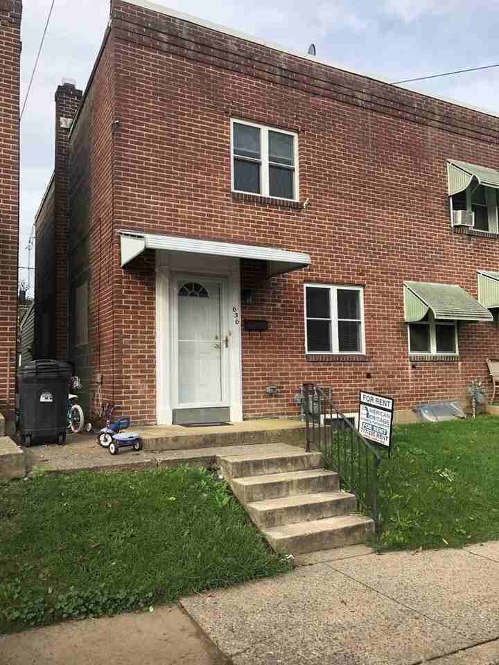 636 N Mary St, Lancaster, PA 17603 4 Bedroom House for 1,300/month