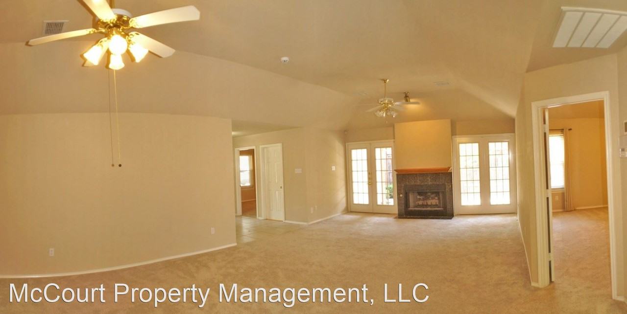 3310 Wedgwood St - Photo 2 of 21