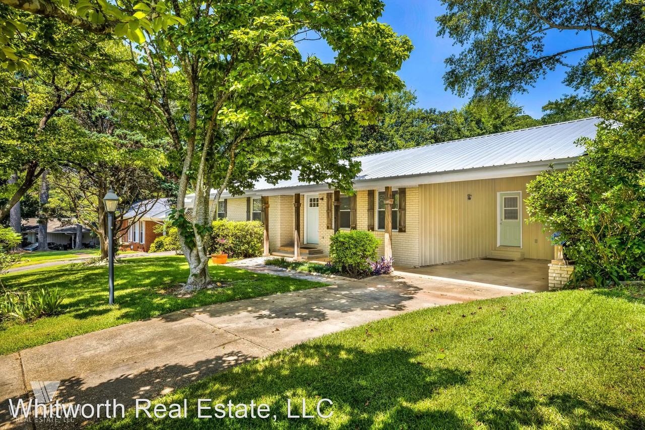 2136 Woodland Ter - Photo 2 of 32