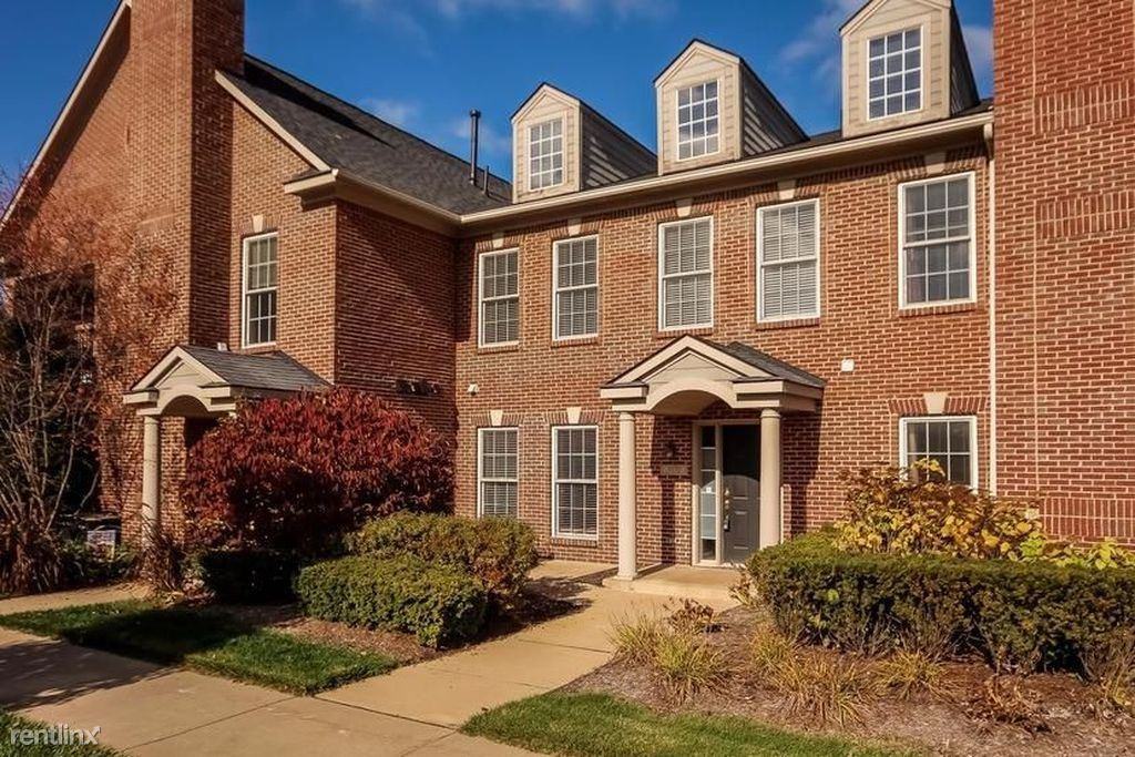 3370 Endsleigh Ln - Photo 2 of 46