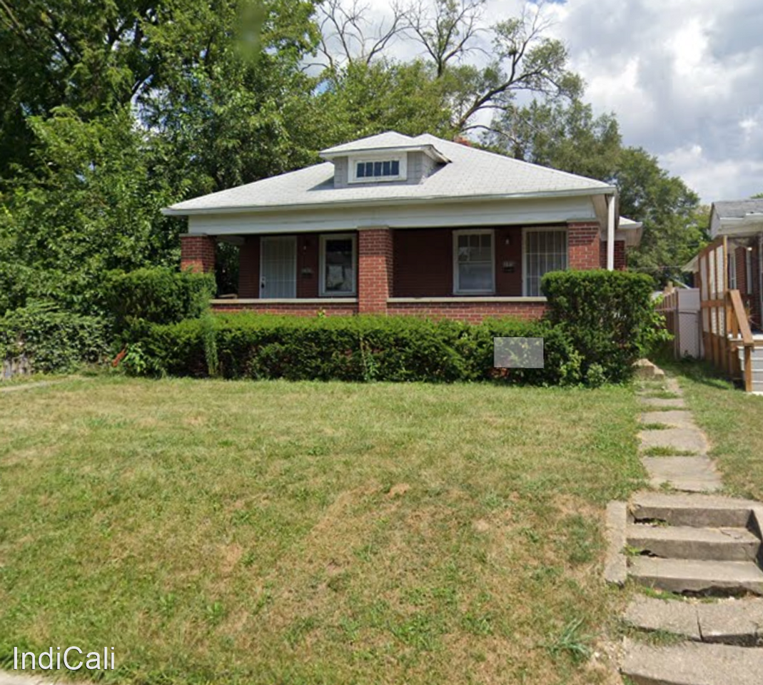 235 N Oakland Ave Apartments in Near Eastside, Indianapolis, IN 46201