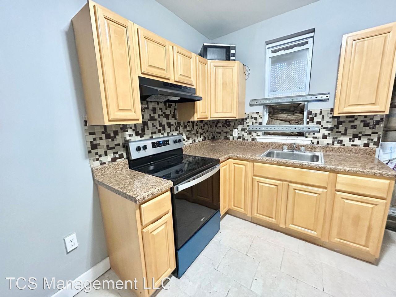532 N Paxon St - Photo 3 of 7