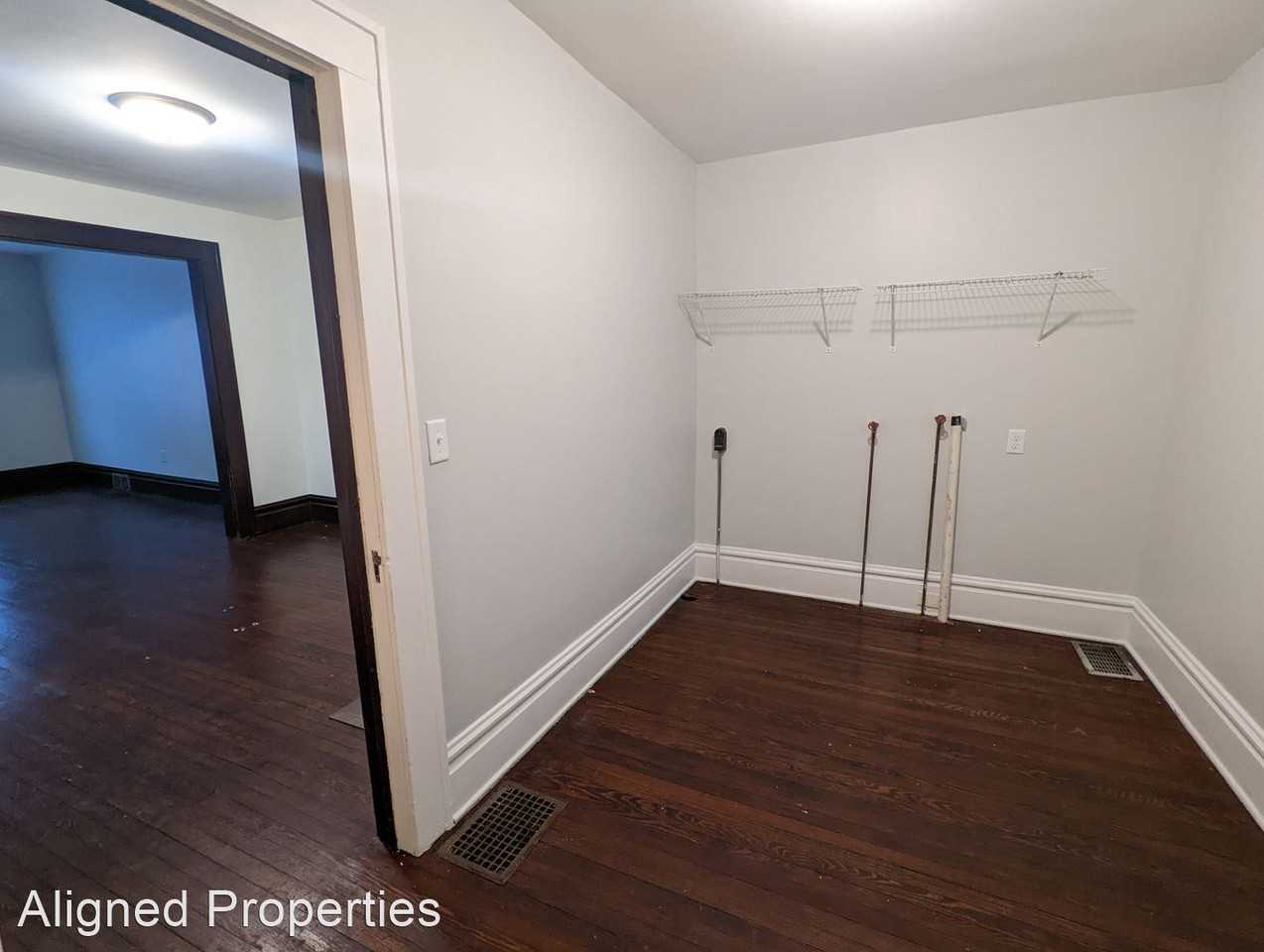 527 Brady Ave - Photo 3 of 13