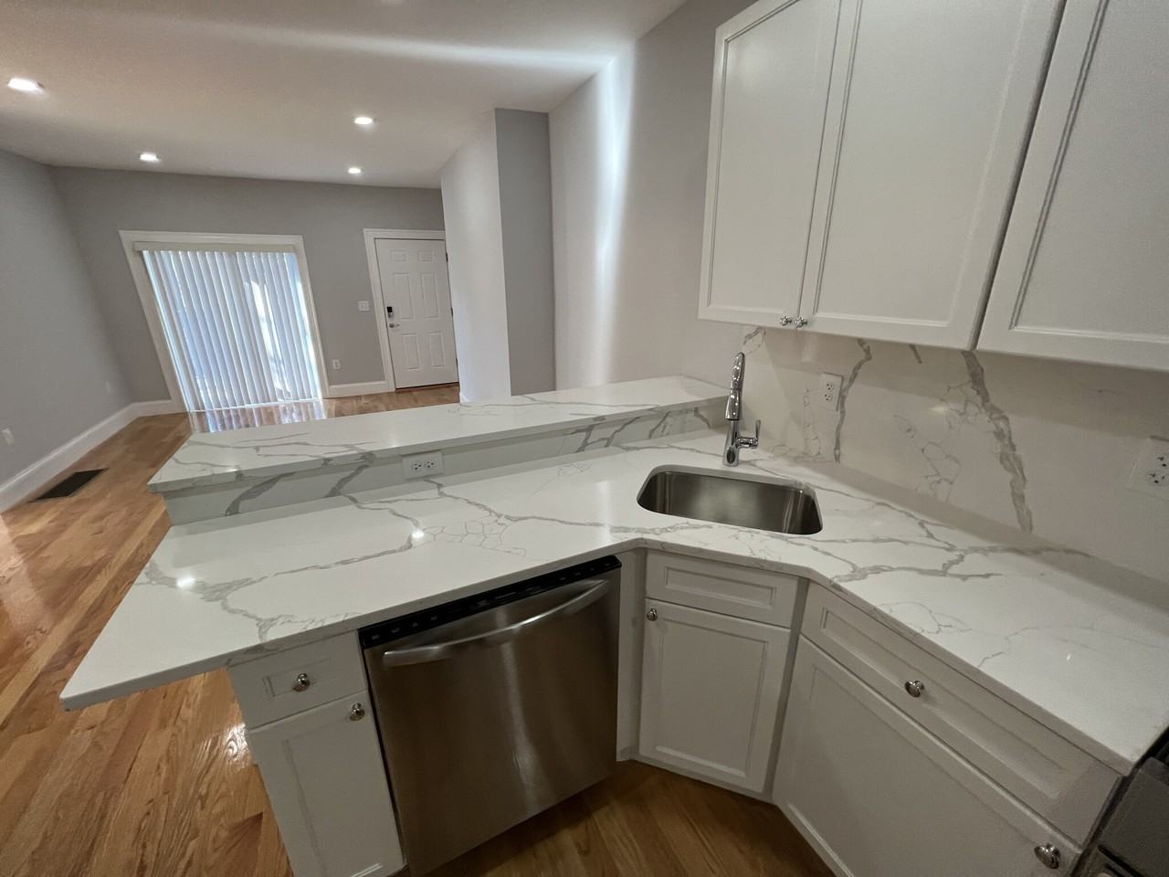 372 Oxford St #2 - Photo 3 of 18