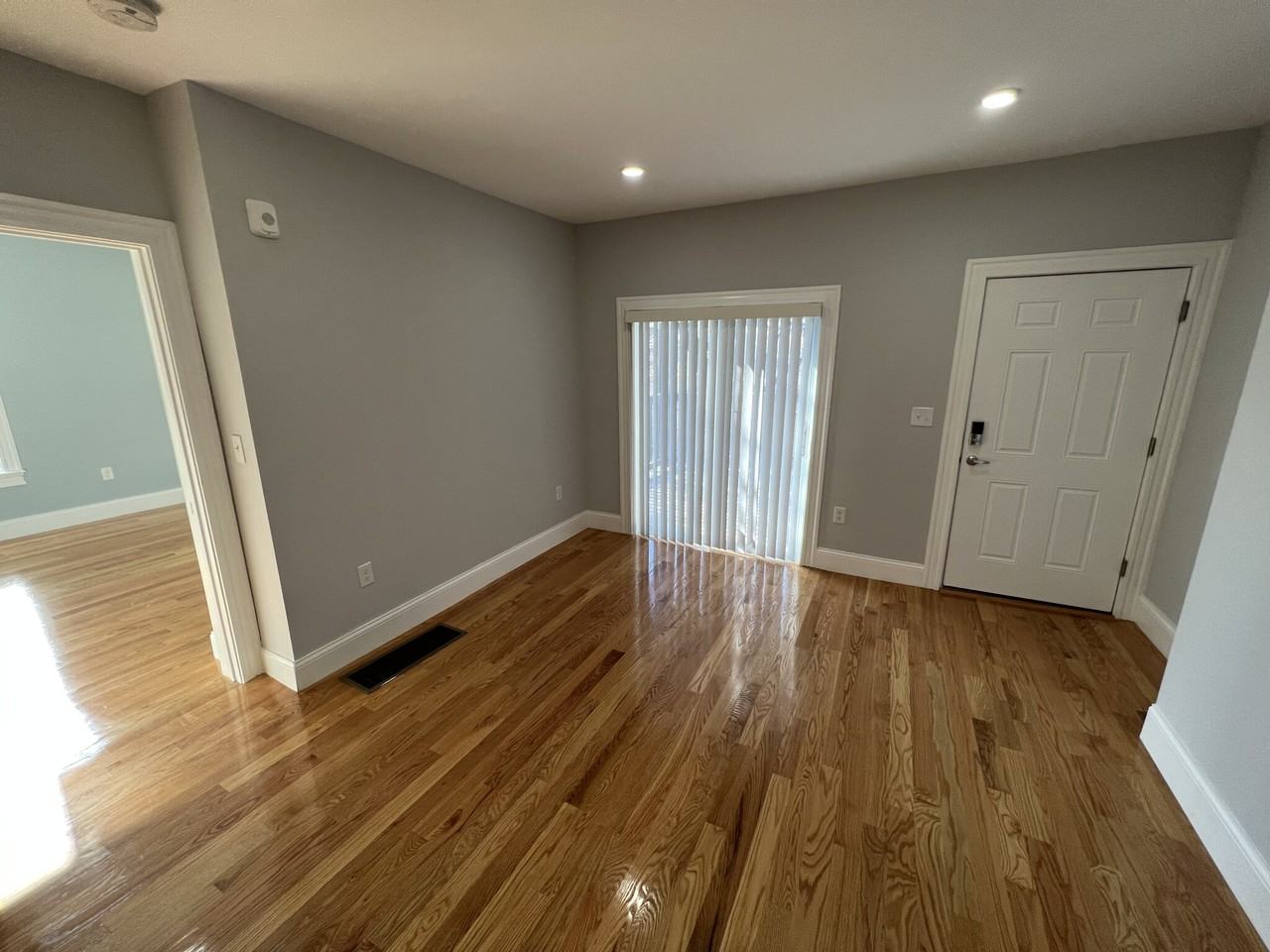 372 Oxford St #2 - Photo 7 of 18