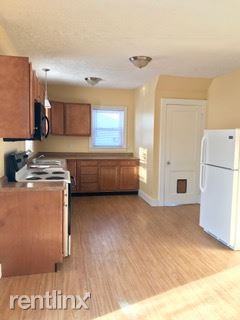 211 E Washington St - Photo 2 of 9