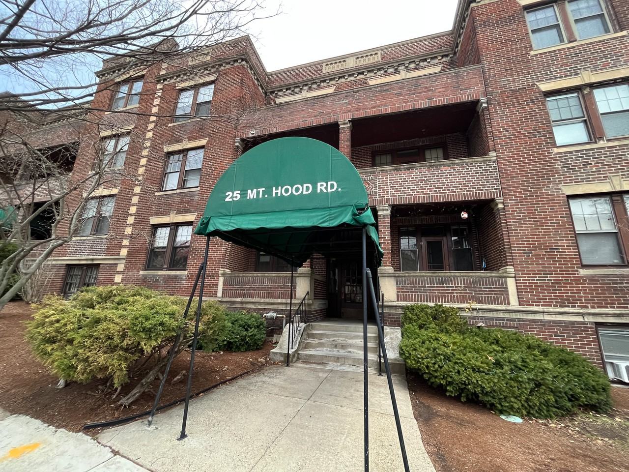 25 Mount Hood Rd #2 - Photo 2 of 12