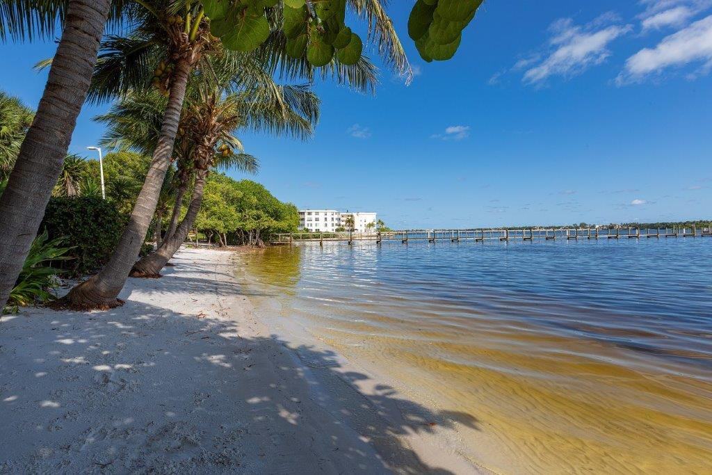 Manatee Bay - Photo 3 of 38