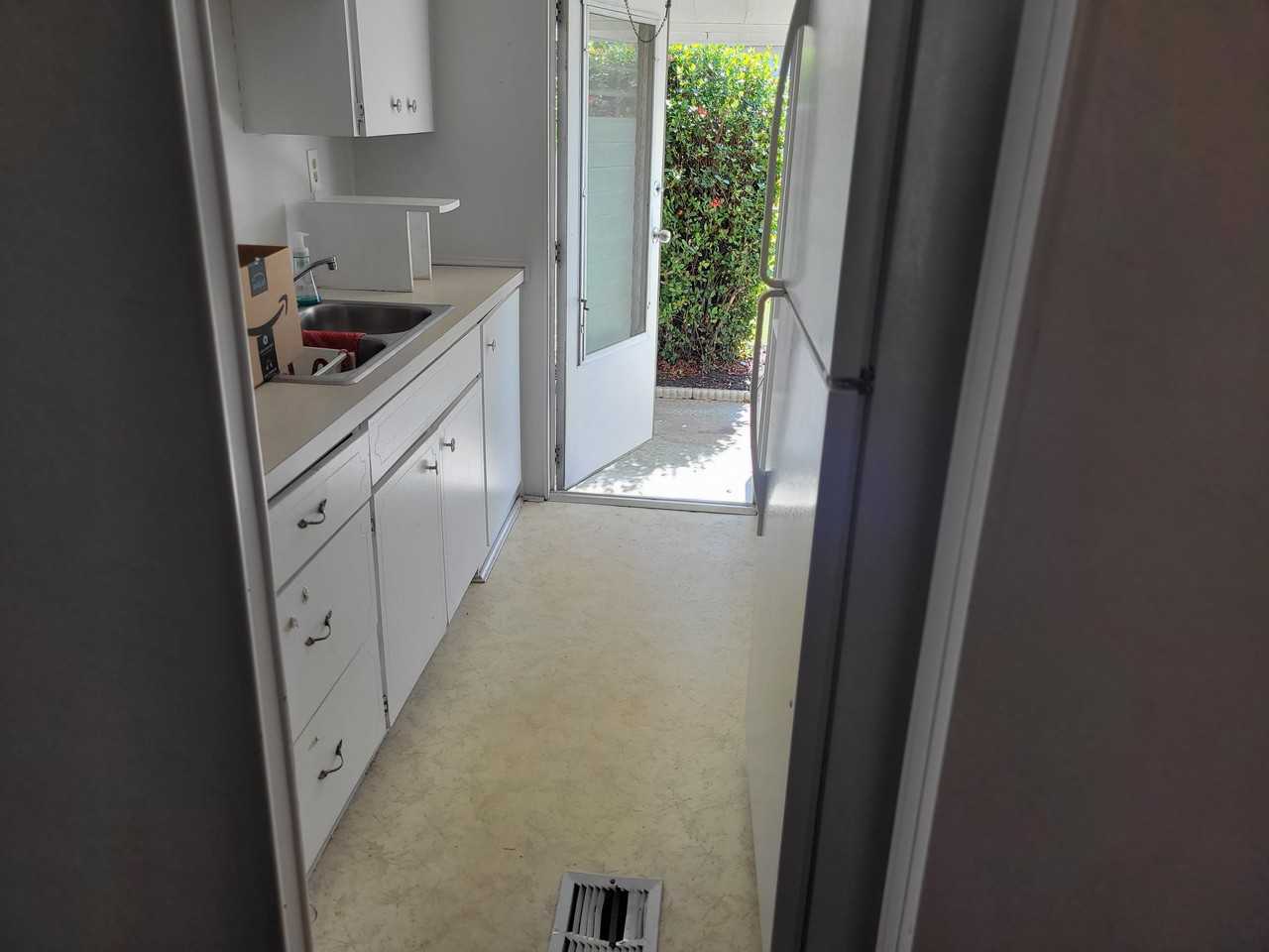 14 Middleton Court - Photo 2 of 24