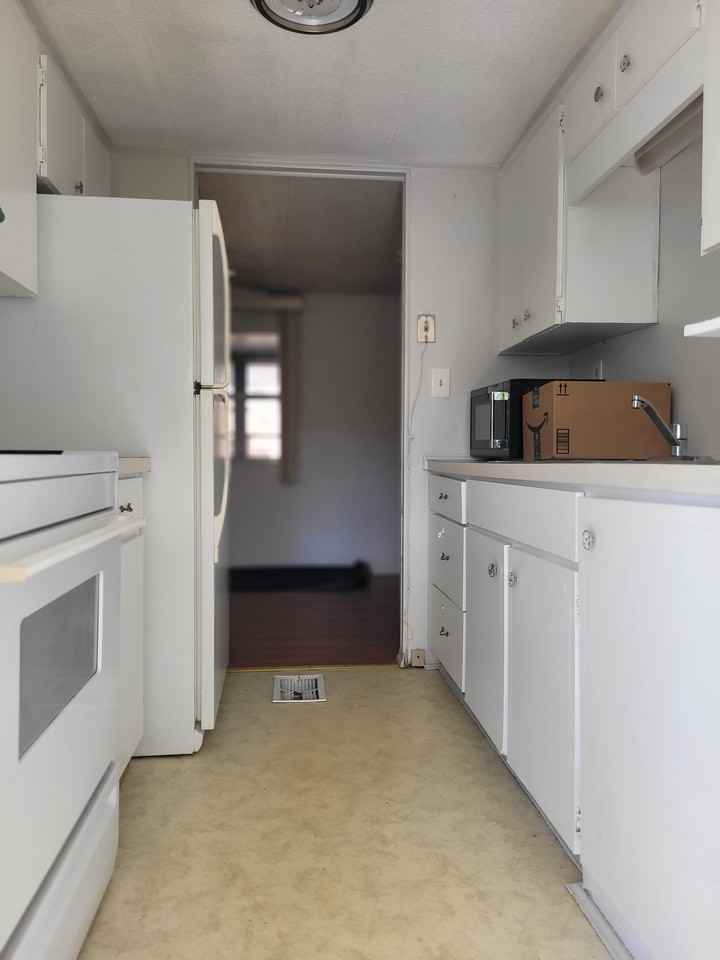 14 Middleton Court - Photo 3 of 24