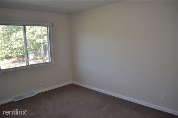 6 Hope Ln - Photo 3 of 3